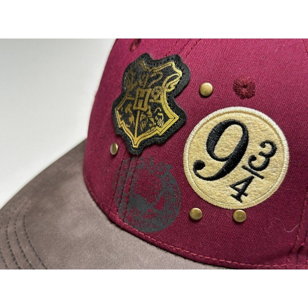 Harry Potter Adjustable Hat Baseball Cap Maroon Hogwarts Crest Platform 9 3/4